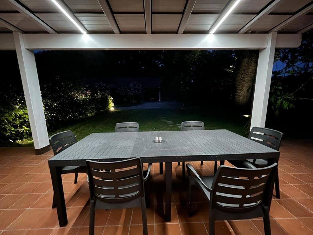 Cortile Tenuta Ferrari מראה חיצוני תמונה